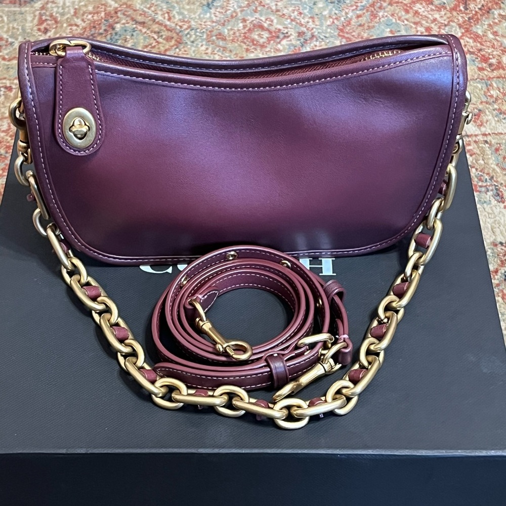 Coach Swinger Bag With Chain - Wine C5430